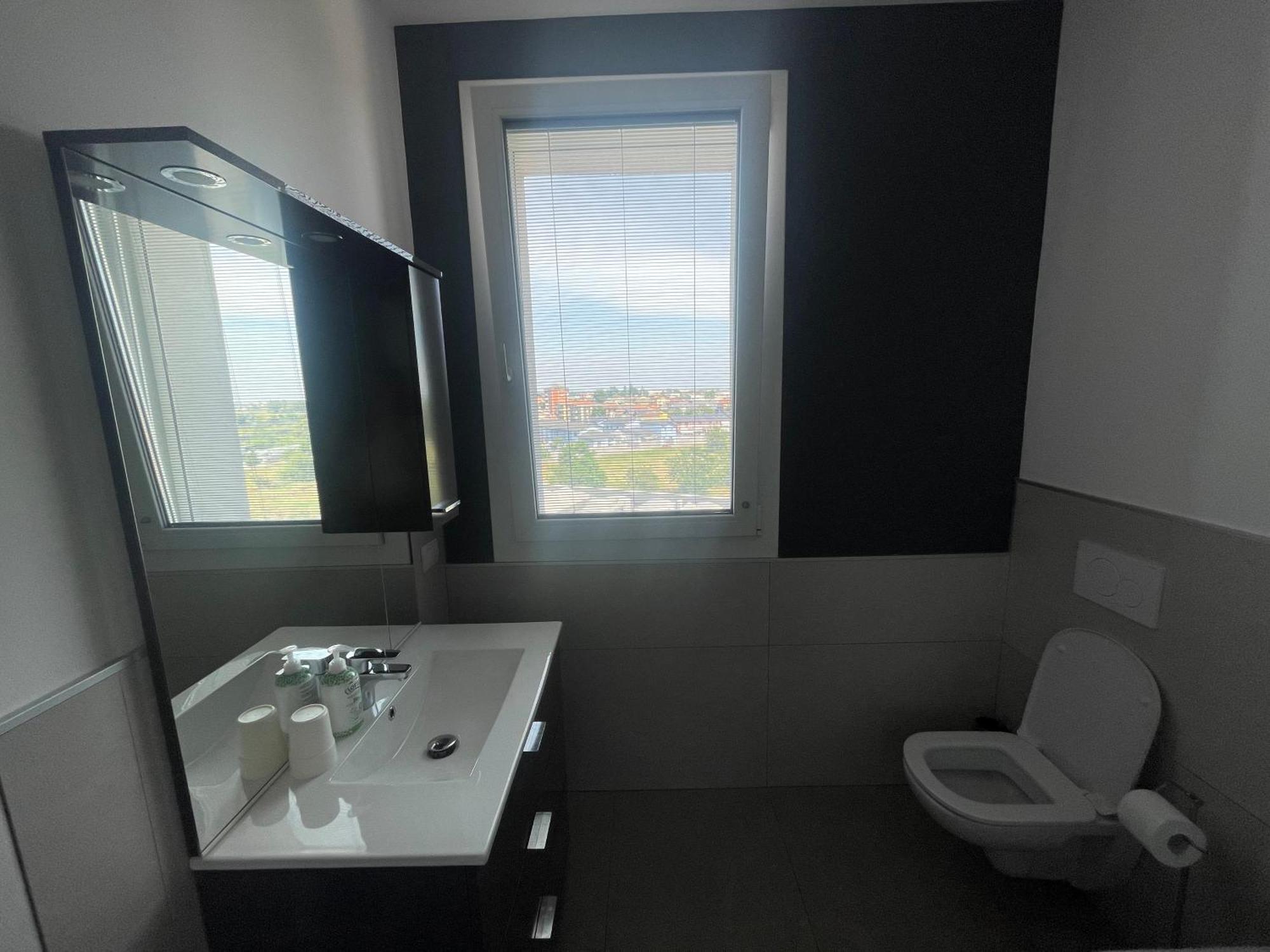 Condominio La Torre 1 Galliate Exteriör bild